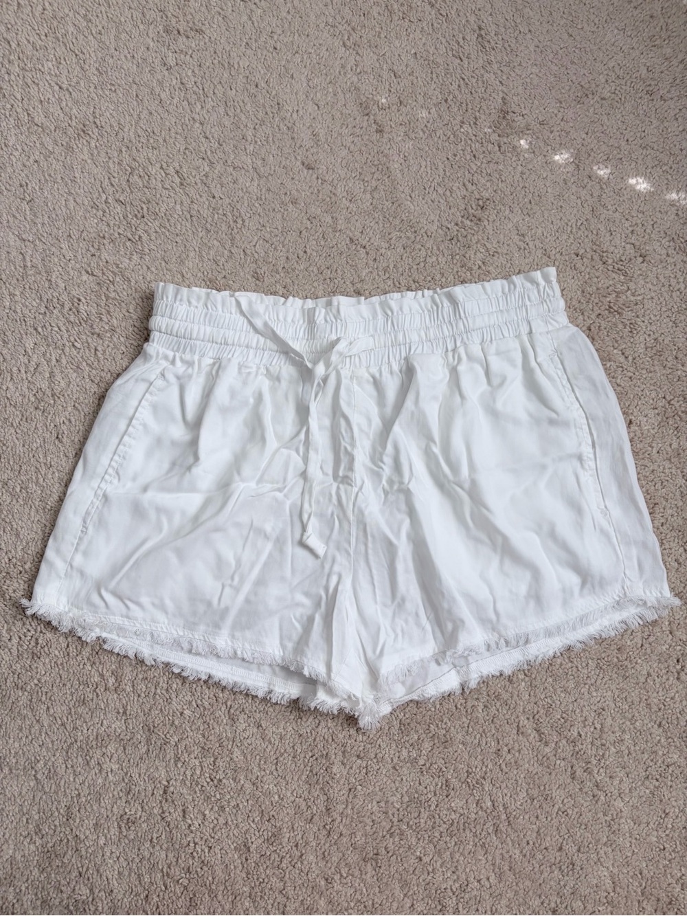 Cloth and Stone NWOT Women's Size S White Drawstring Shorts Tencel Elastic Waist